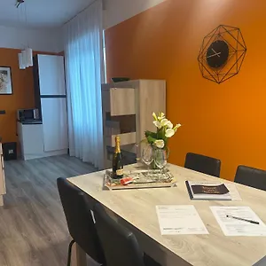  Apartment Lucia, Di Como,